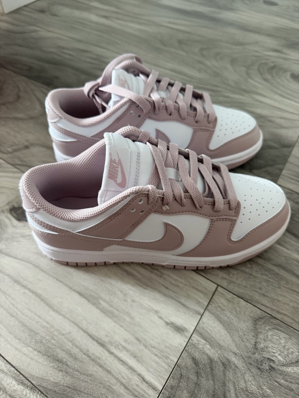 NIKE WOMEN'S DUNK LOW - WHITE/PARTICLE ROSE SIZE 7 - Picture 2 of 6